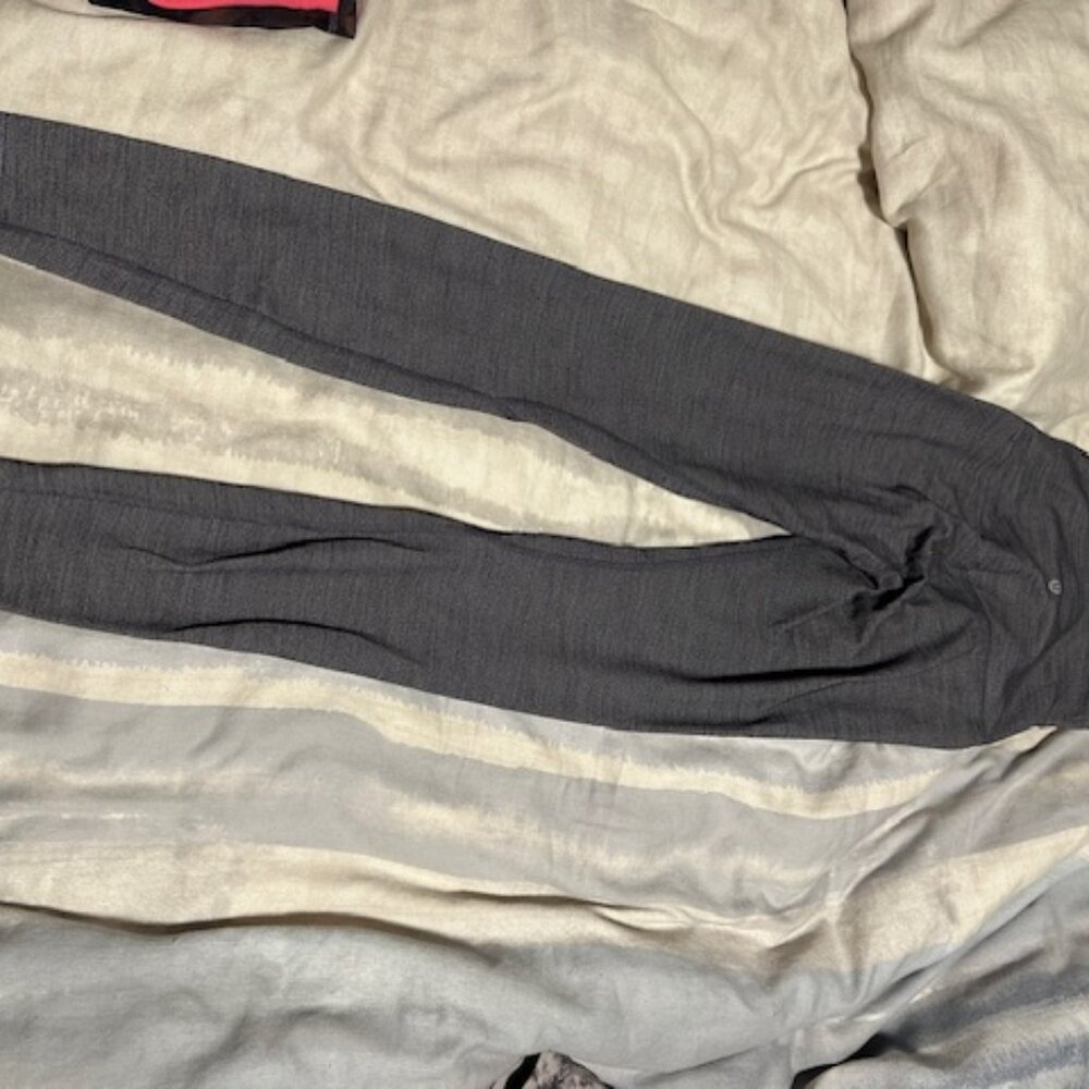 Lululemon Align Leggings size 4 - Picture 4 of 4
